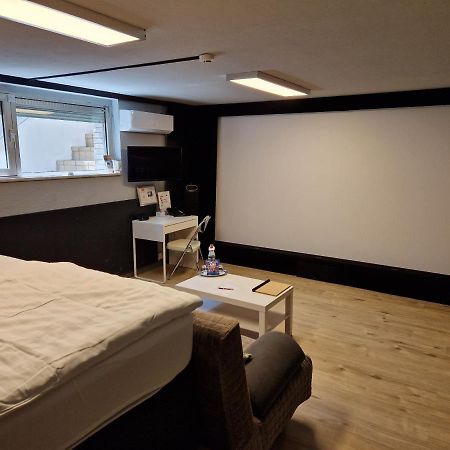 Genhulsen Gapsah-Das Apartment Mit Kino מראה חיצוני תמונה